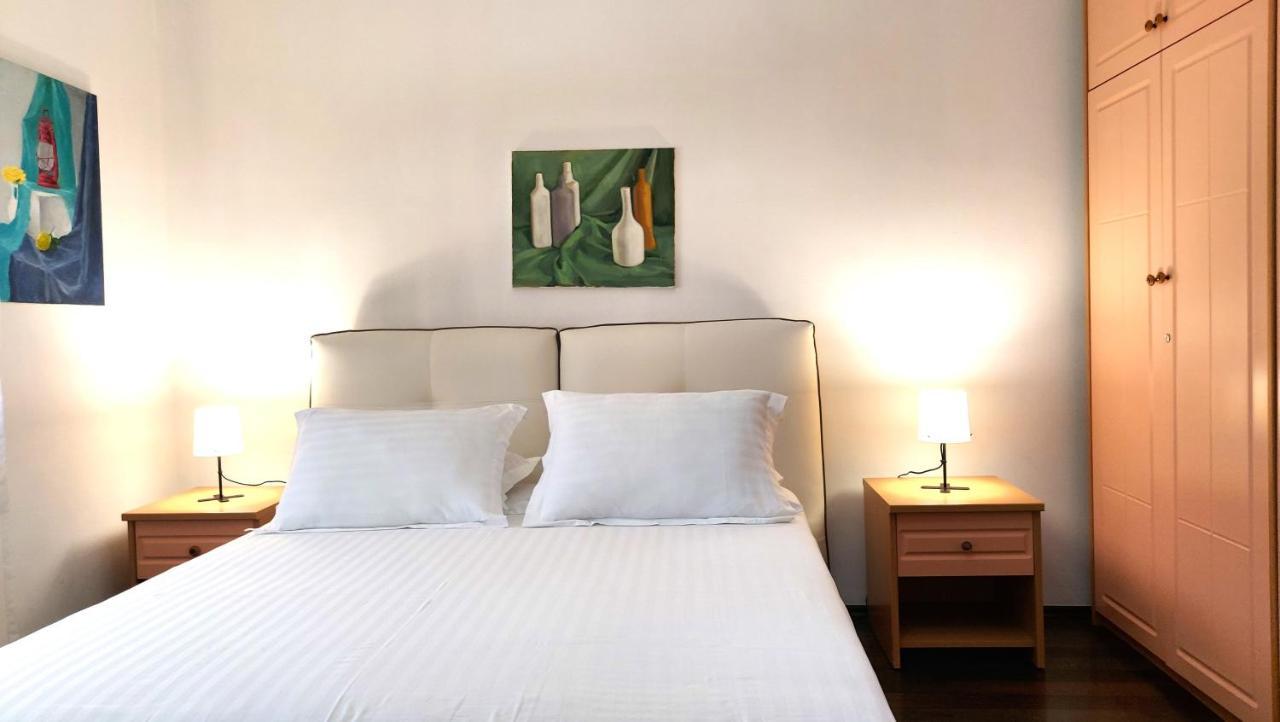 Spacious Family-Friendly Apartment In The Heart Of Bllok 티라나 외부 사진